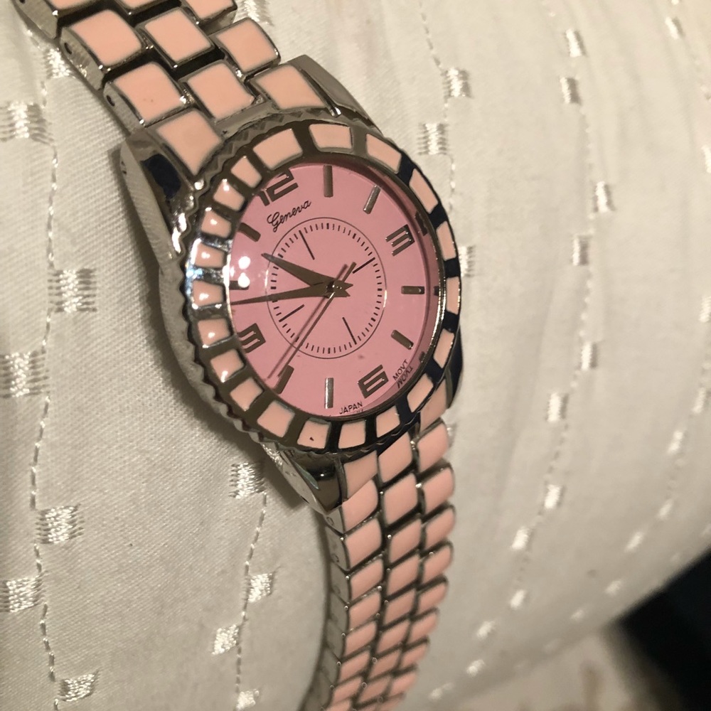🌺  Geneva PInk watch- NWOT..💐